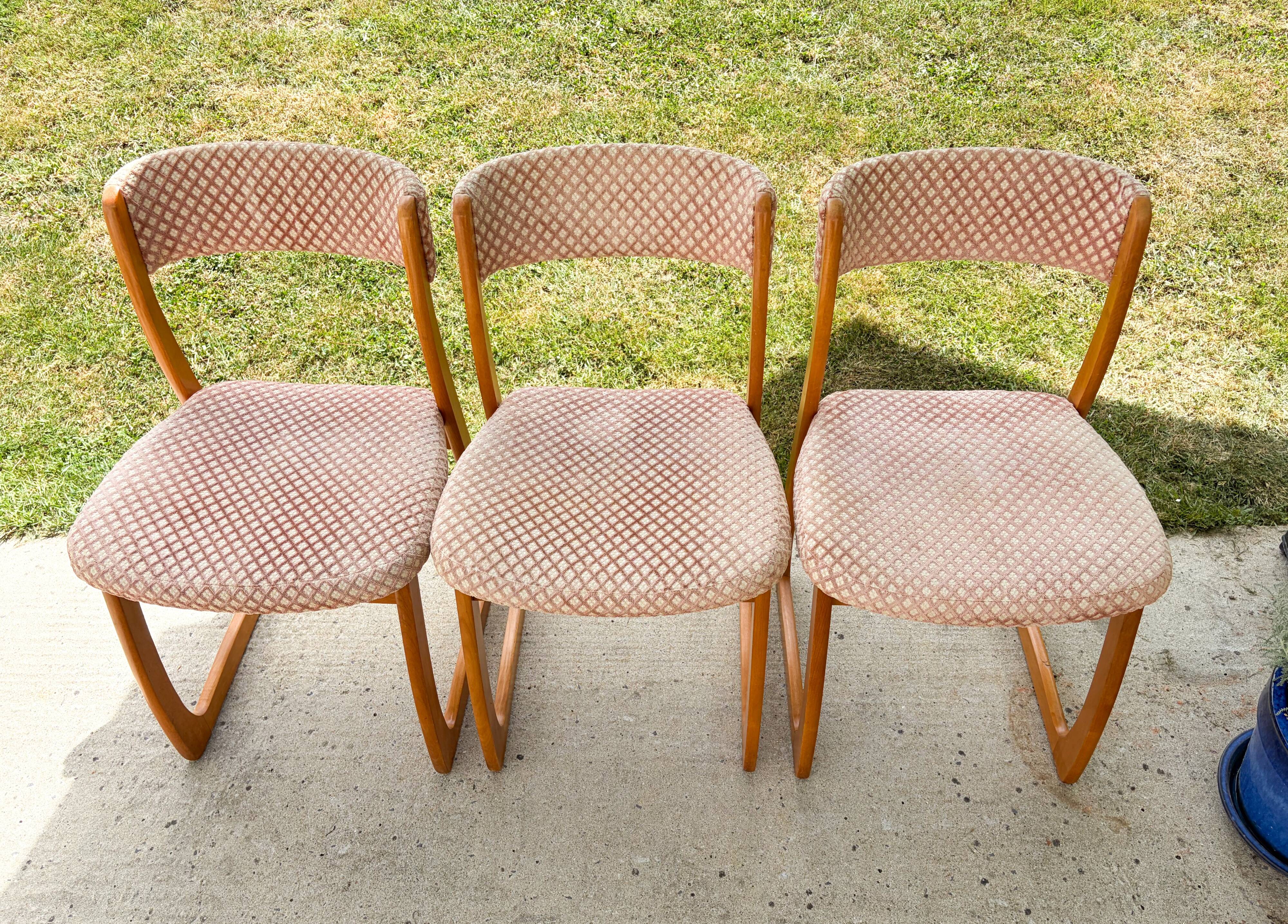 Lot de 3 chaises traineau SELF , dlg de Baumann , 1970'