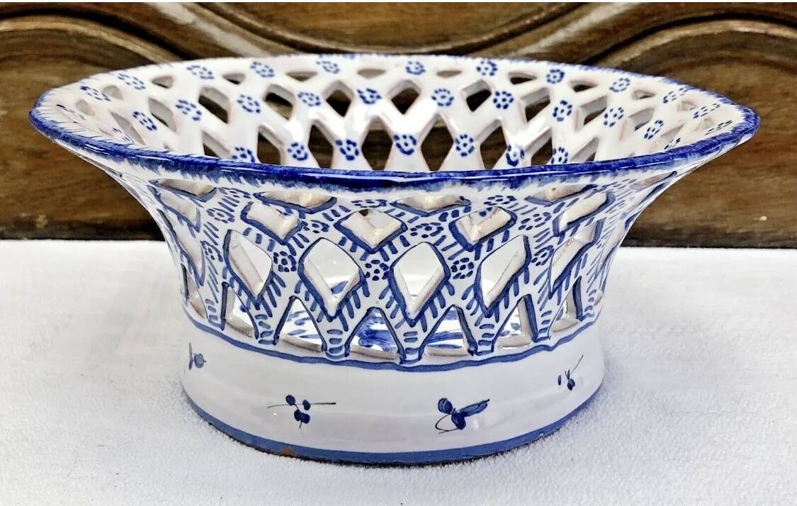 Old openwork bread fruit basket cup Martres Tolosane