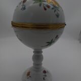 Box on foot, Limoges porcelain, Raynaud