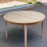 Scandinavian round extendable dining table renovated in wood 210cm