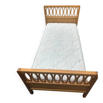 New solid wood bed
