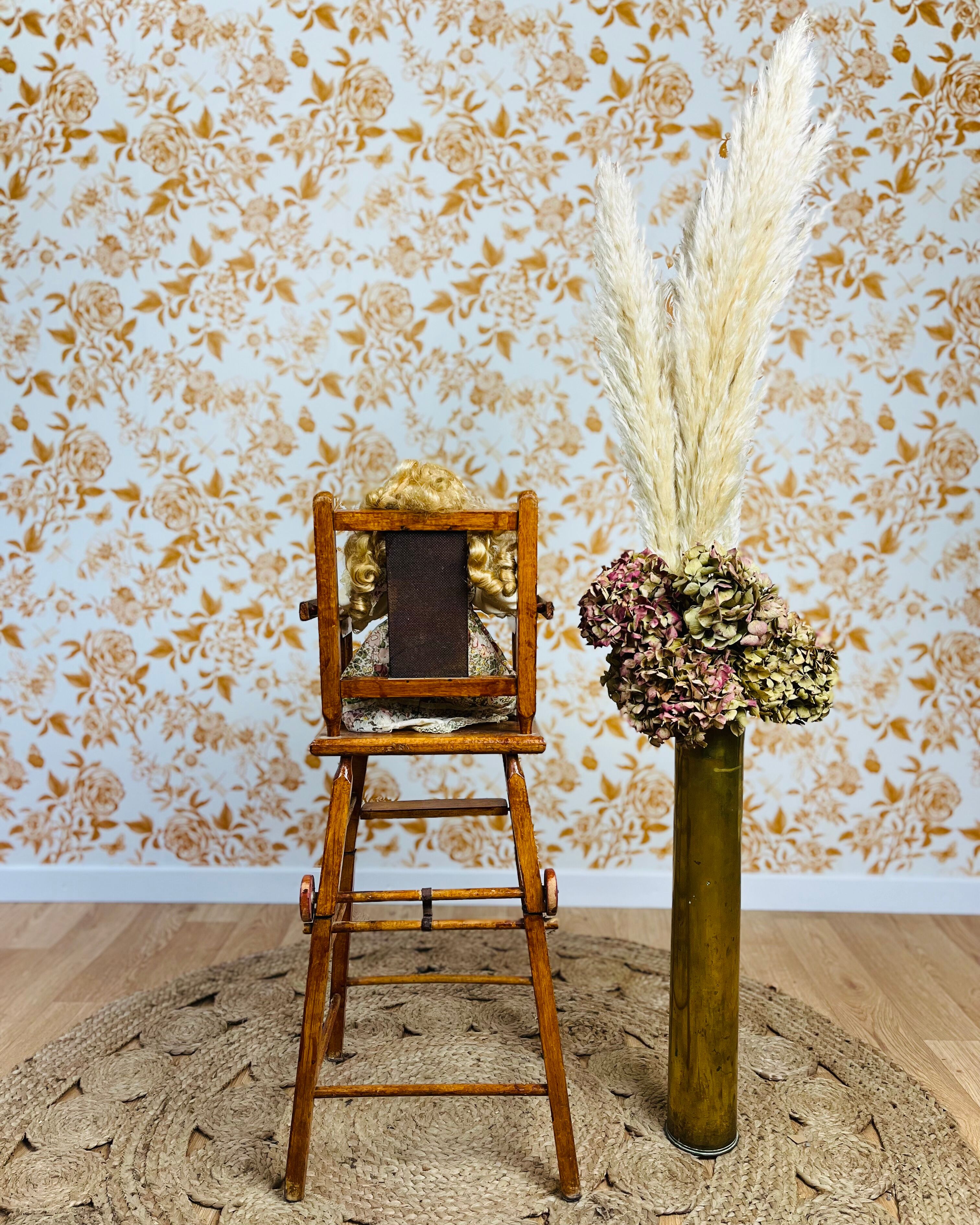 Vintage high chair for dolls