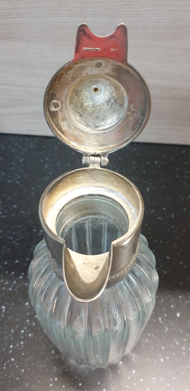 Ewer-style decanter