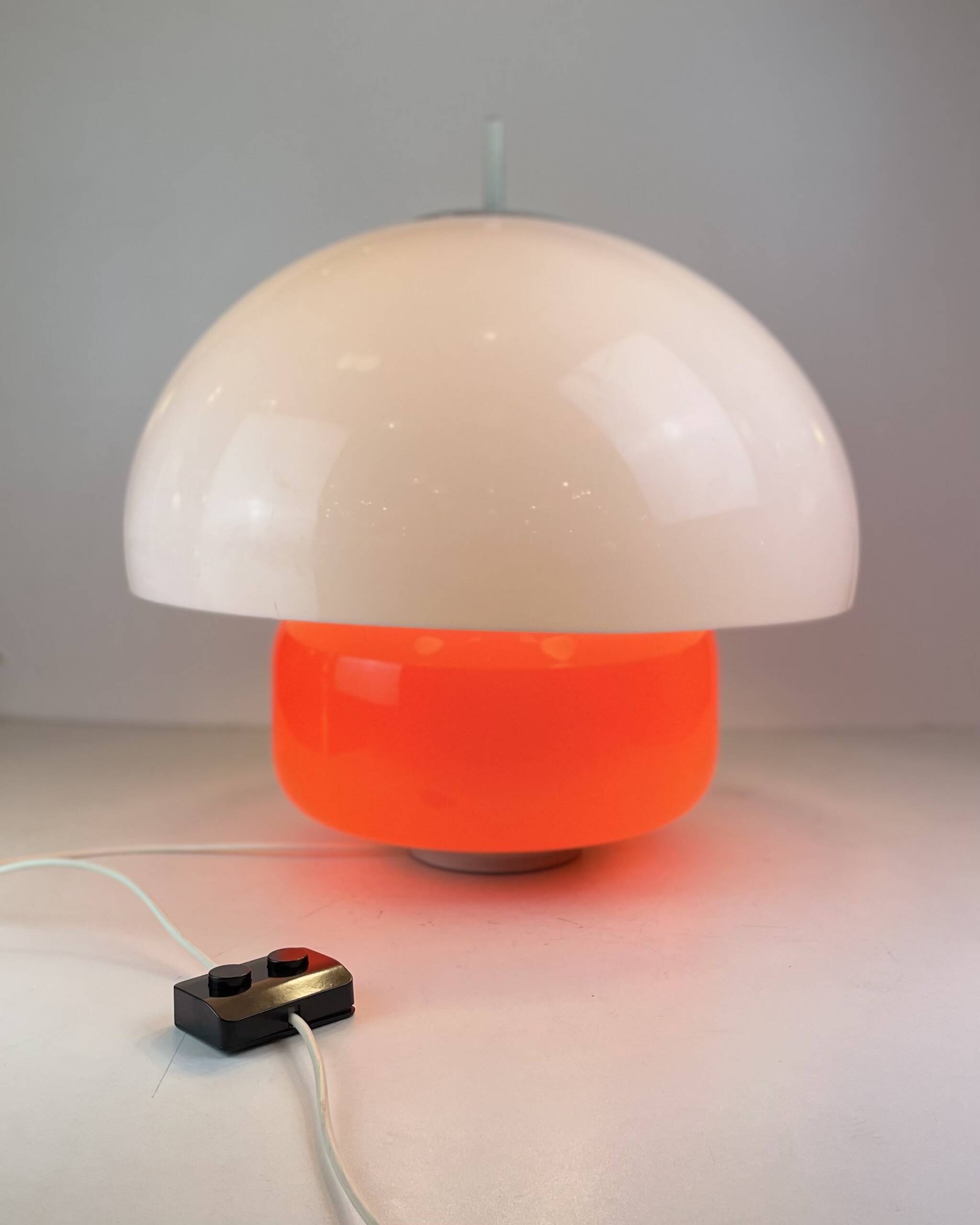 Table lamp in the style of Martinelli Luce, 1970s.