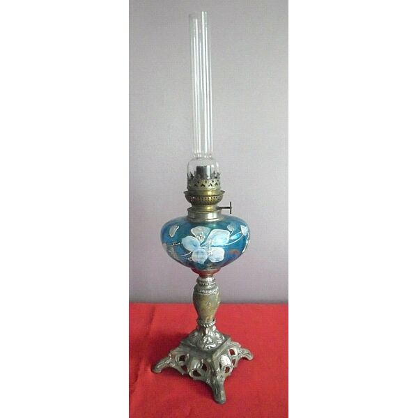 Lampe à pétrole ancienne réservoir verre bleu peint avec tube verre et  mèche | Selency