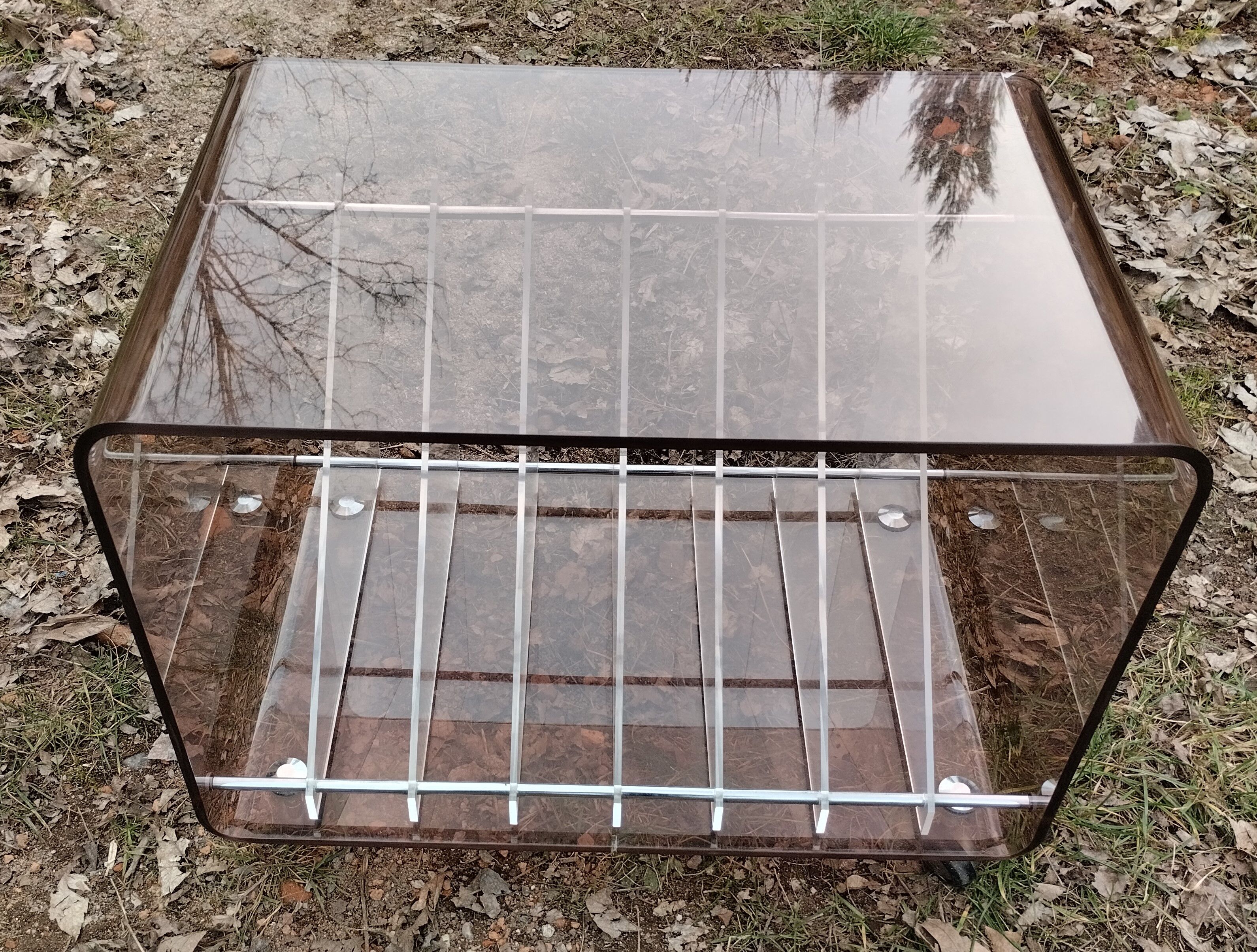 Coffee table with wheels, vinyl range - Designer Michel Dumas