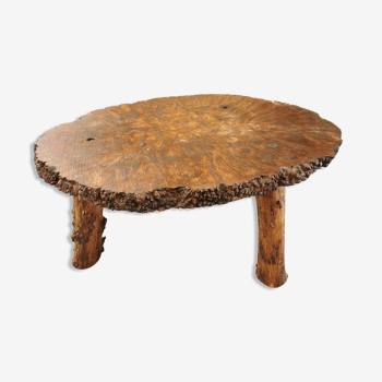 Table basse tripode brutaliste tronc d'arbre