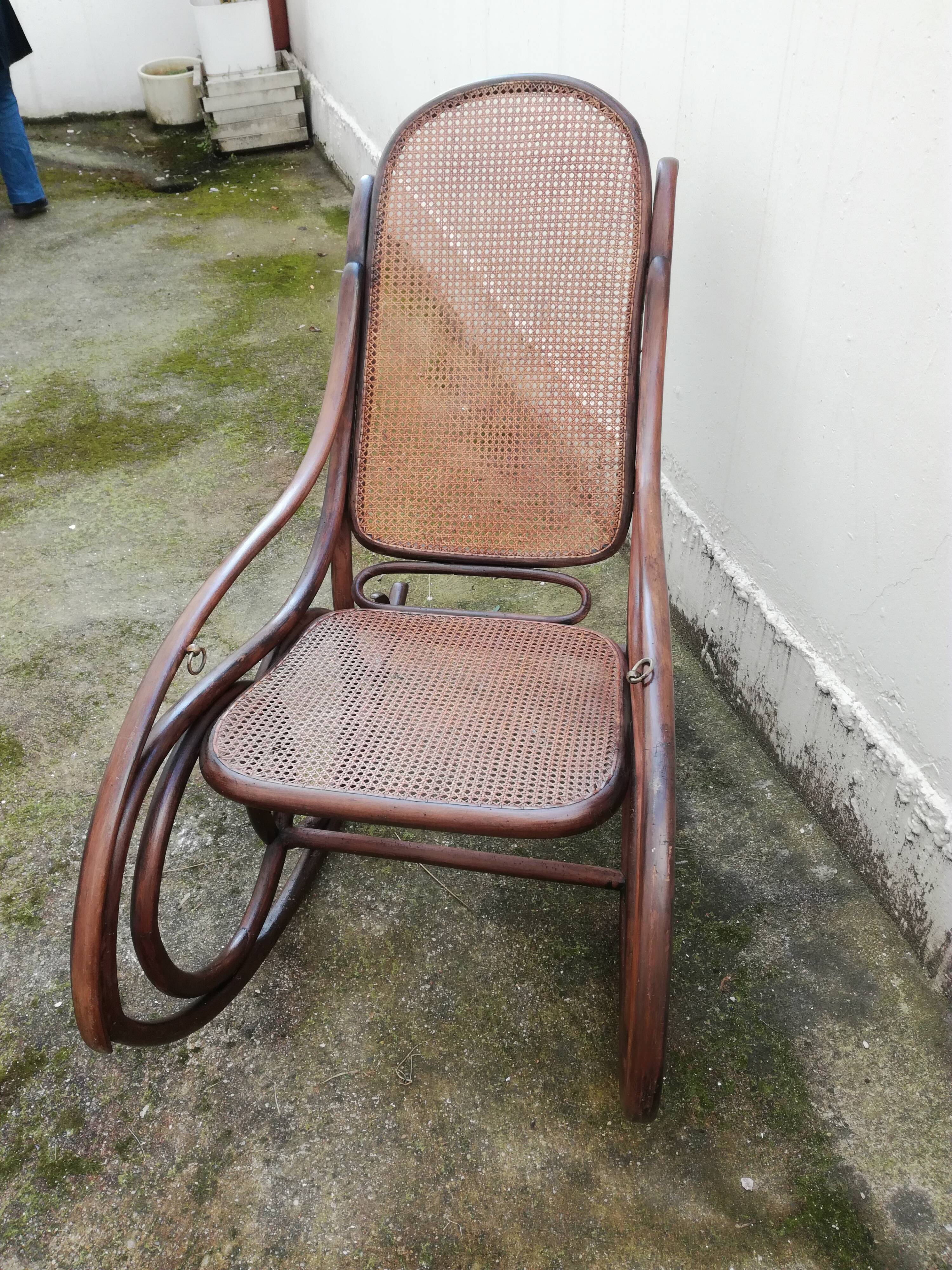 rocking chair Thonet nr. 4