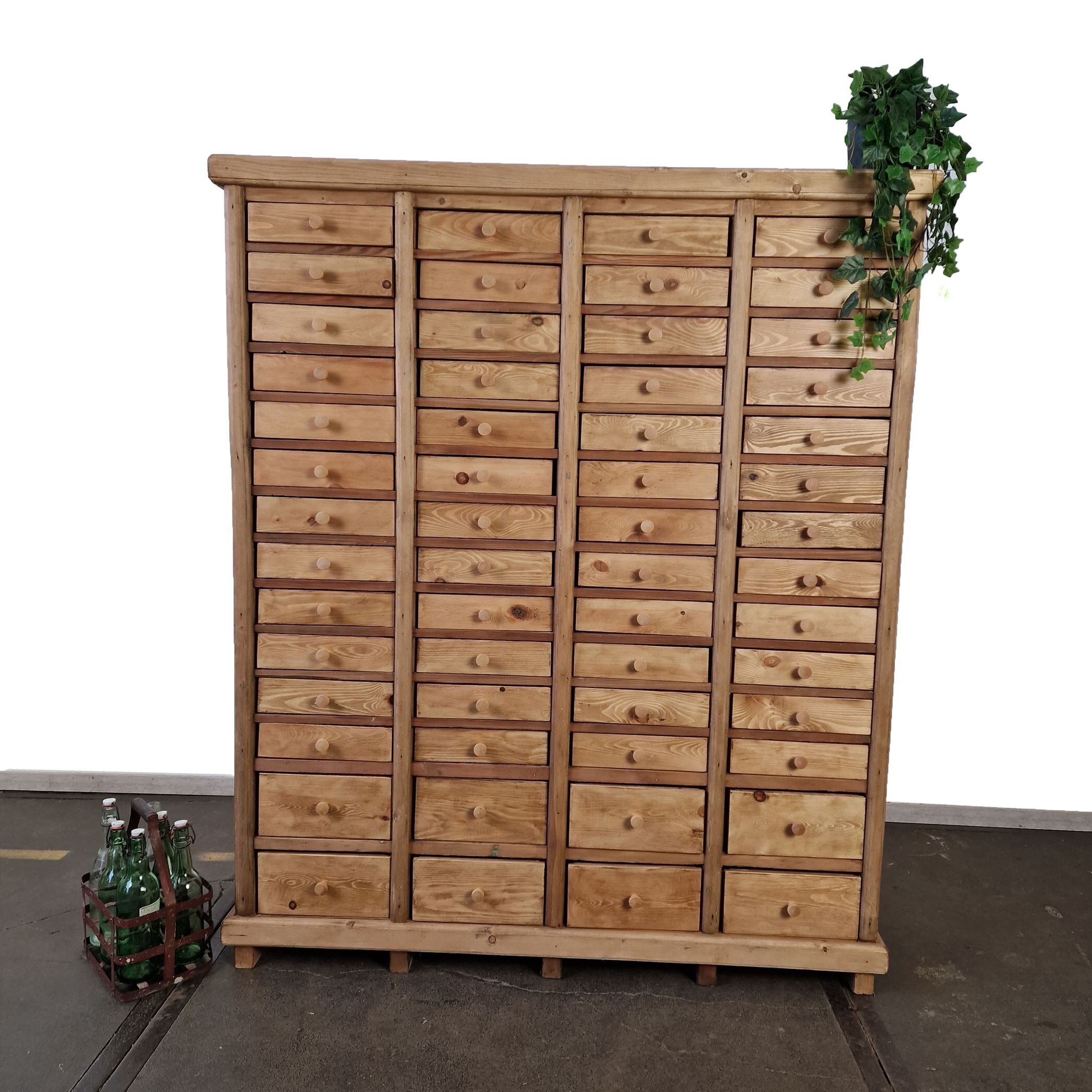 Vintage chest of drawers