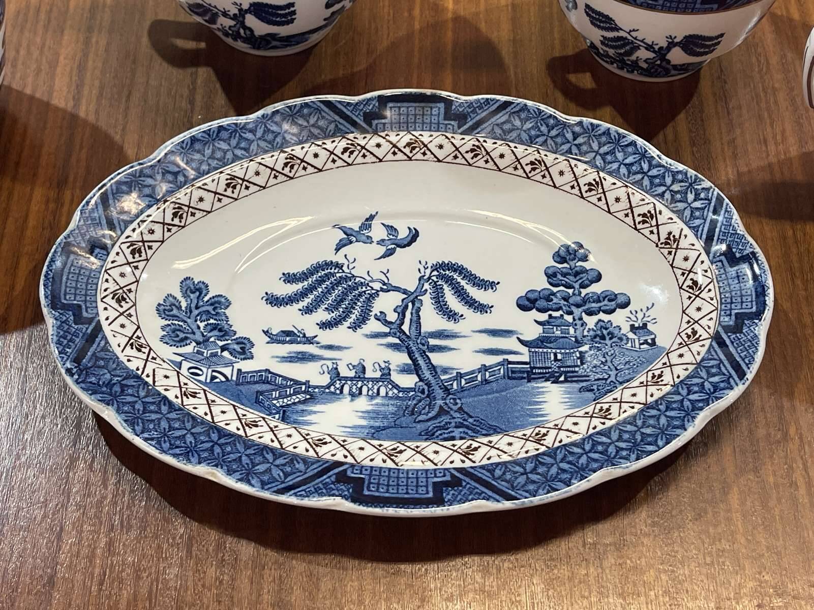 REAL OLD WILLOW English Porcelain Dinner Service - 27 pieces