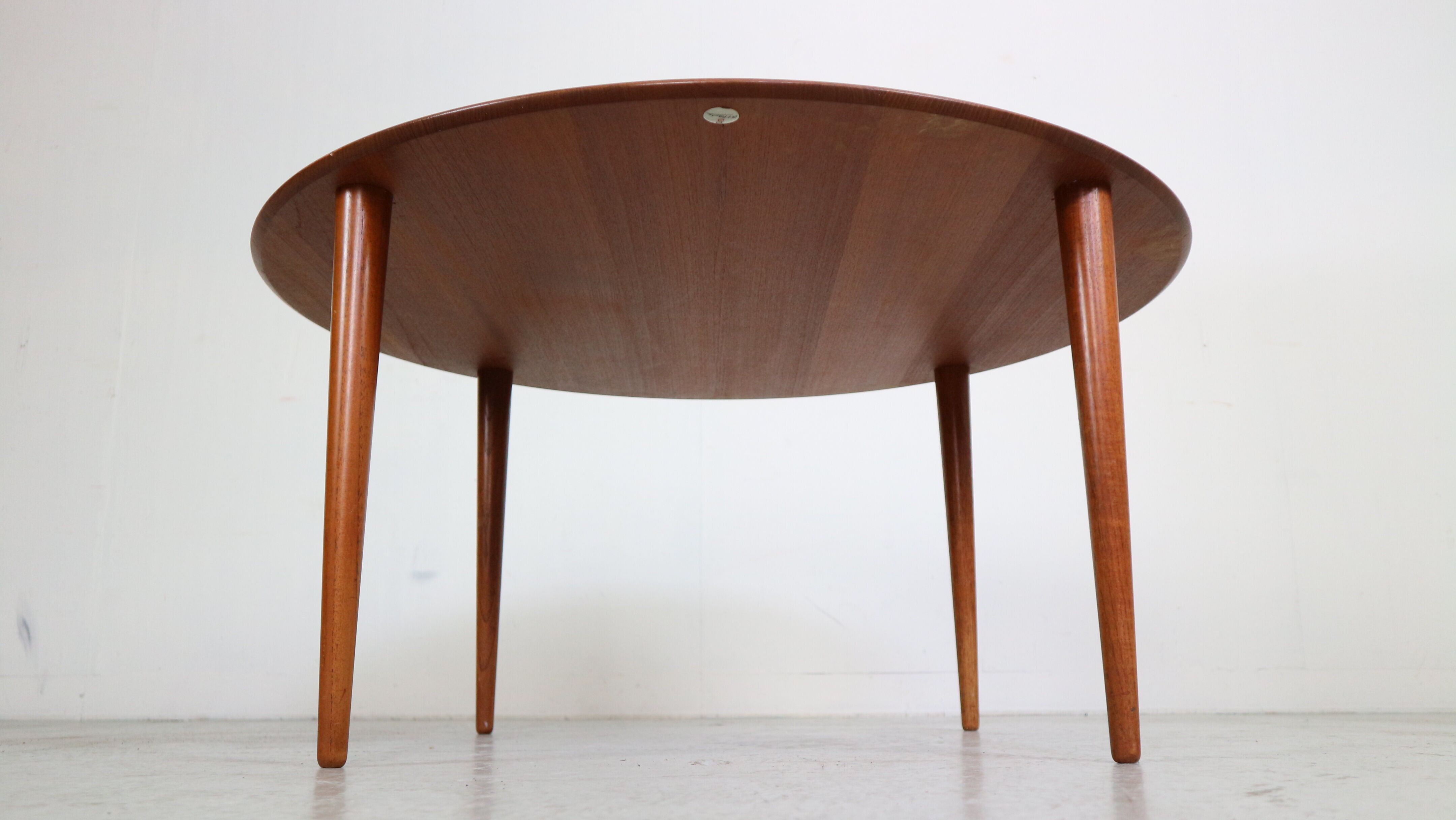 Peter Hvidt& Orla Mølgaard Nielsen Teak Round Coffee Table for France& Son, 1950