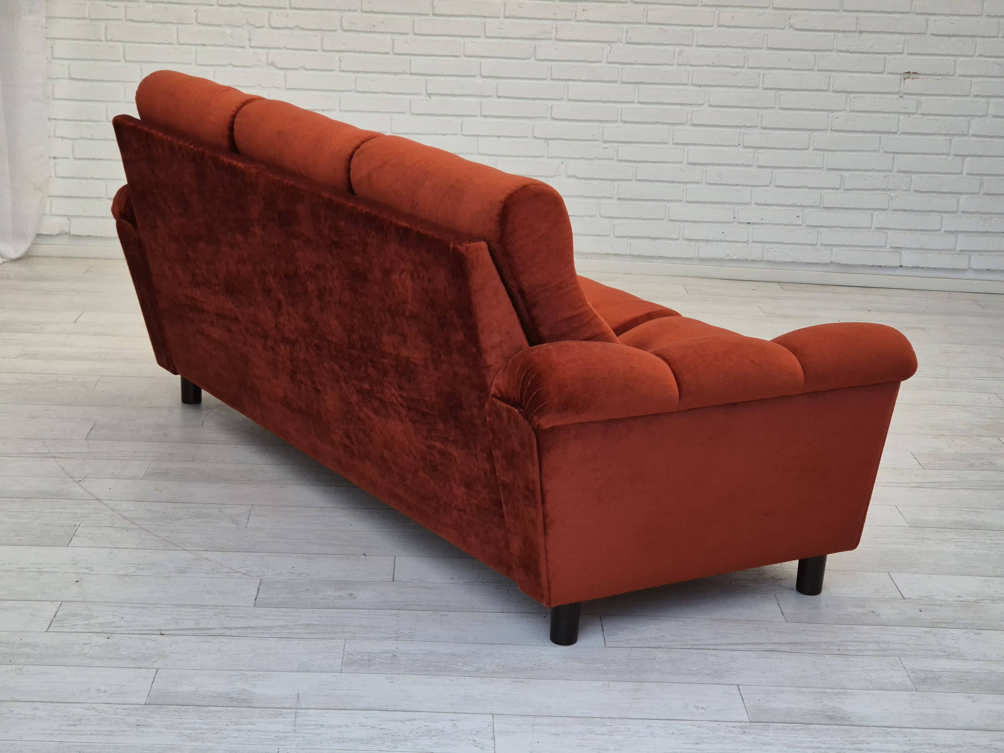 Années 1980, canapé danois 3 places