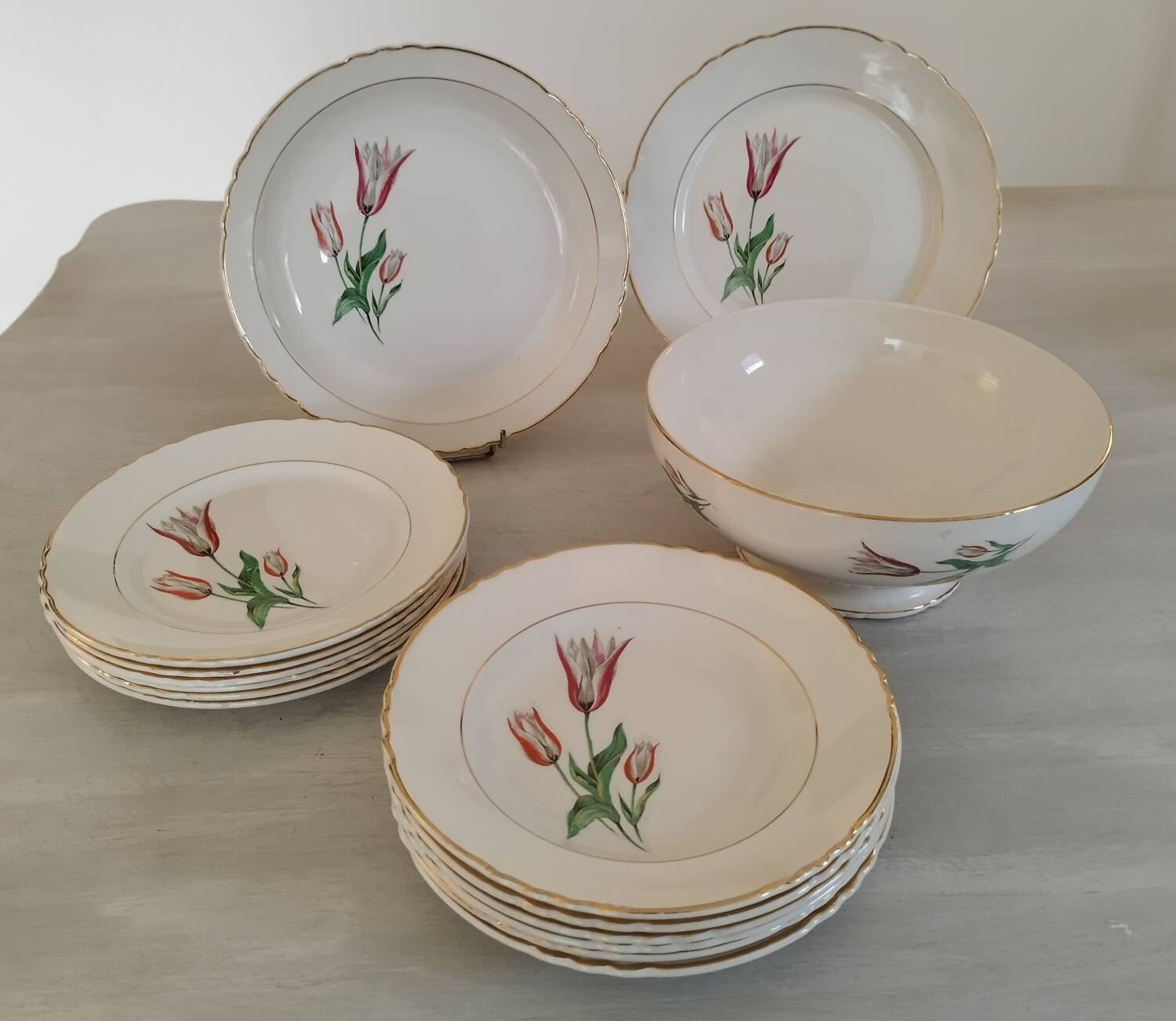 Old earthenware hollow plates Moulin des loups Orchies vintage tulip model