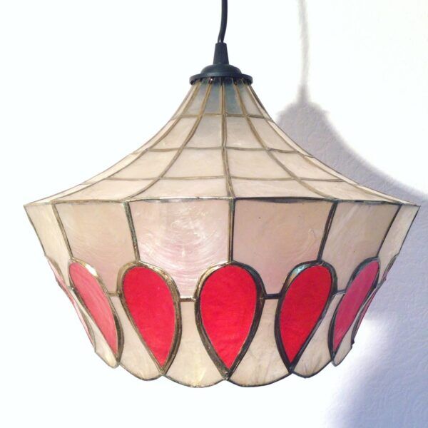 Red mother-of-pearl suspension