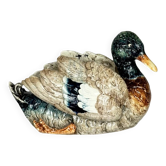 Majolica jardinière with duck decoration, 19th century.