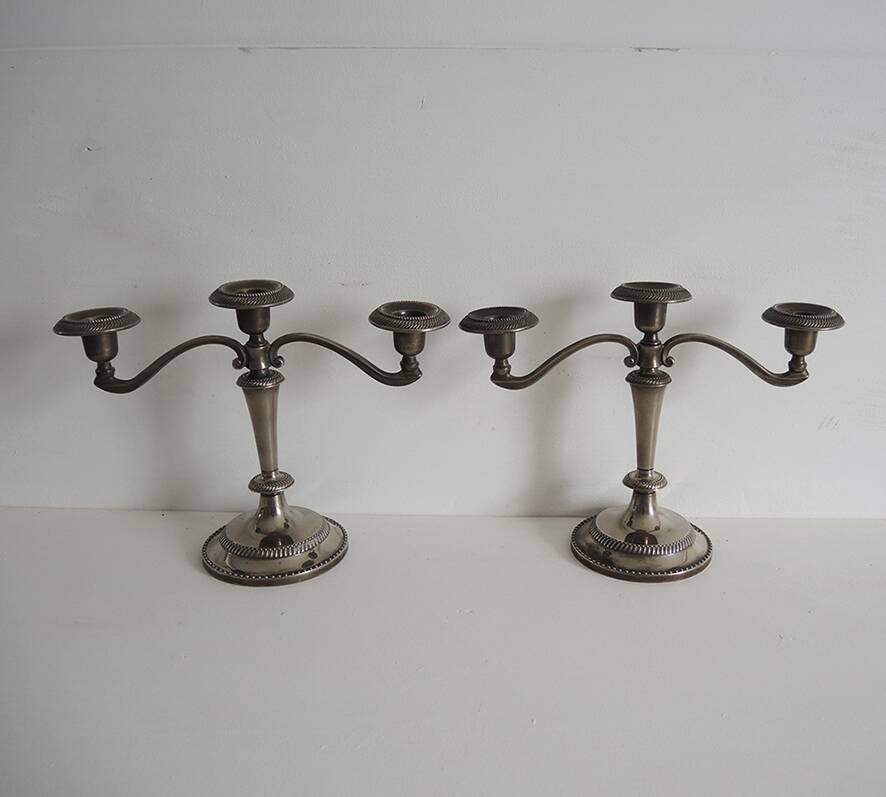 2 anciens candélabres en métal Armani