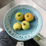 Plat assiette émaillée bleue tripode