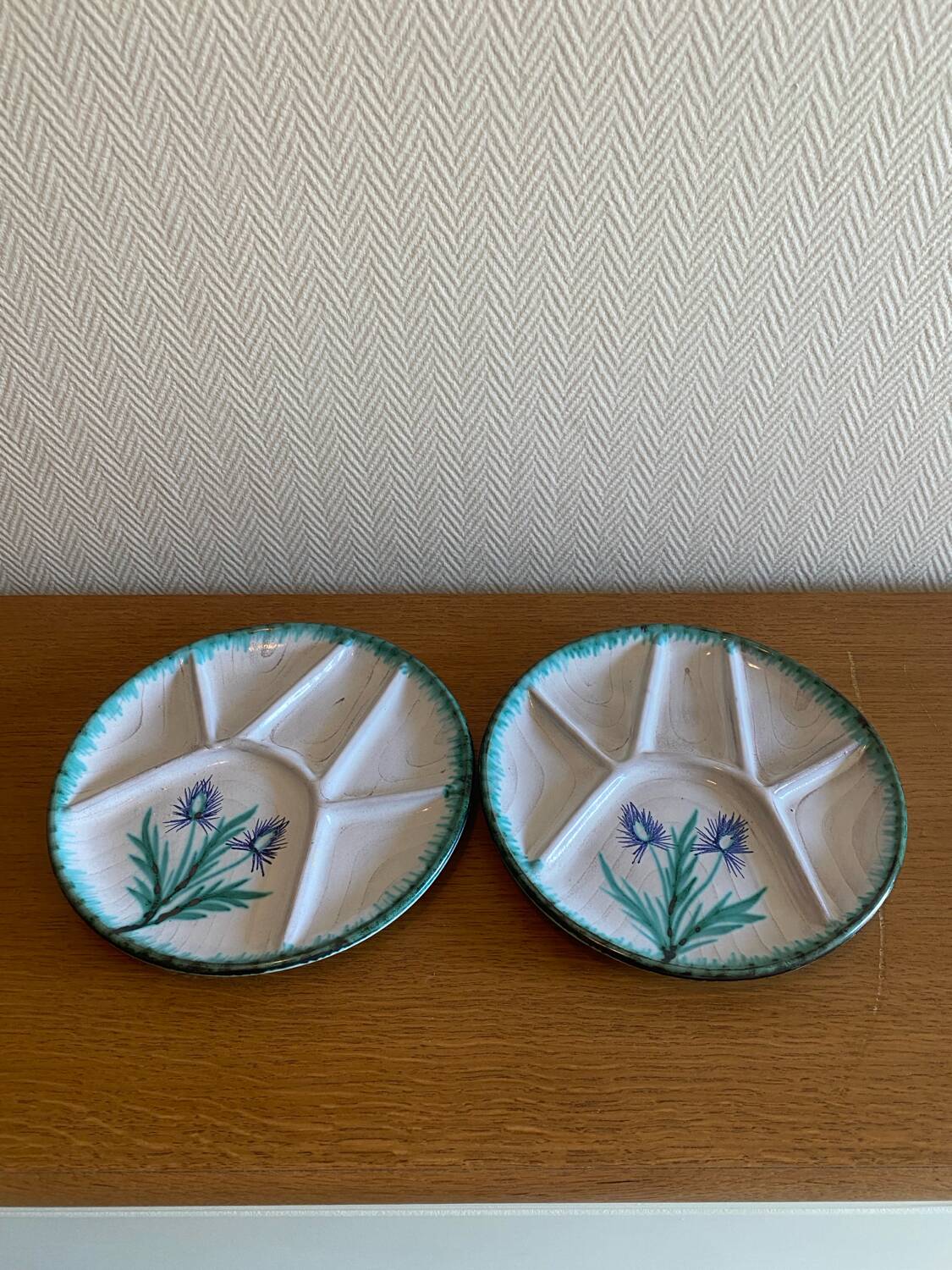 Vintage plates with thistle decor