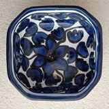 Earthenware cup