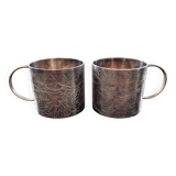 Paire de tasses en argent ciselées
