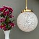 Suspension globe vintage en verre de Clichy blanc