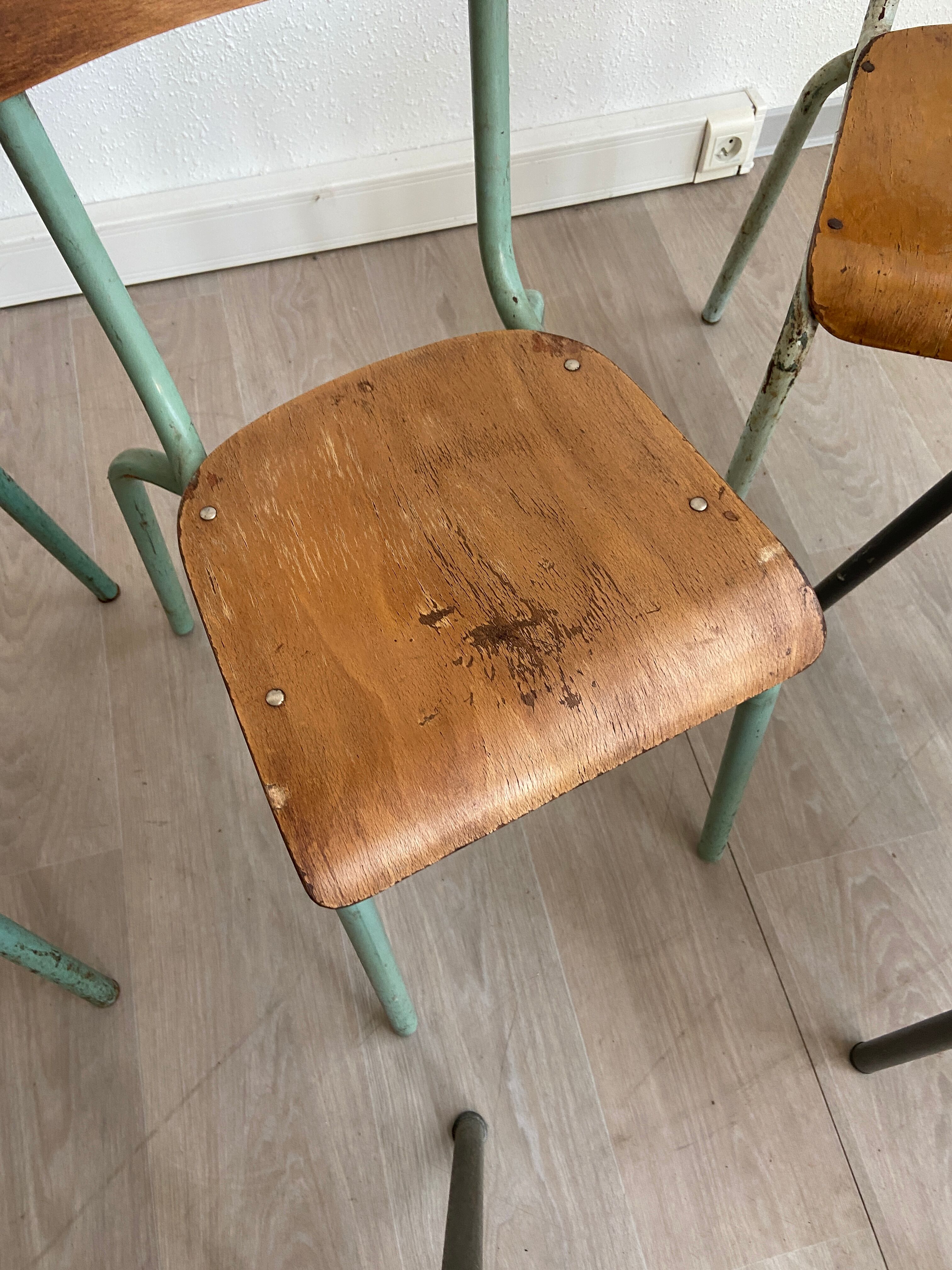Set of 10 industrial chairs