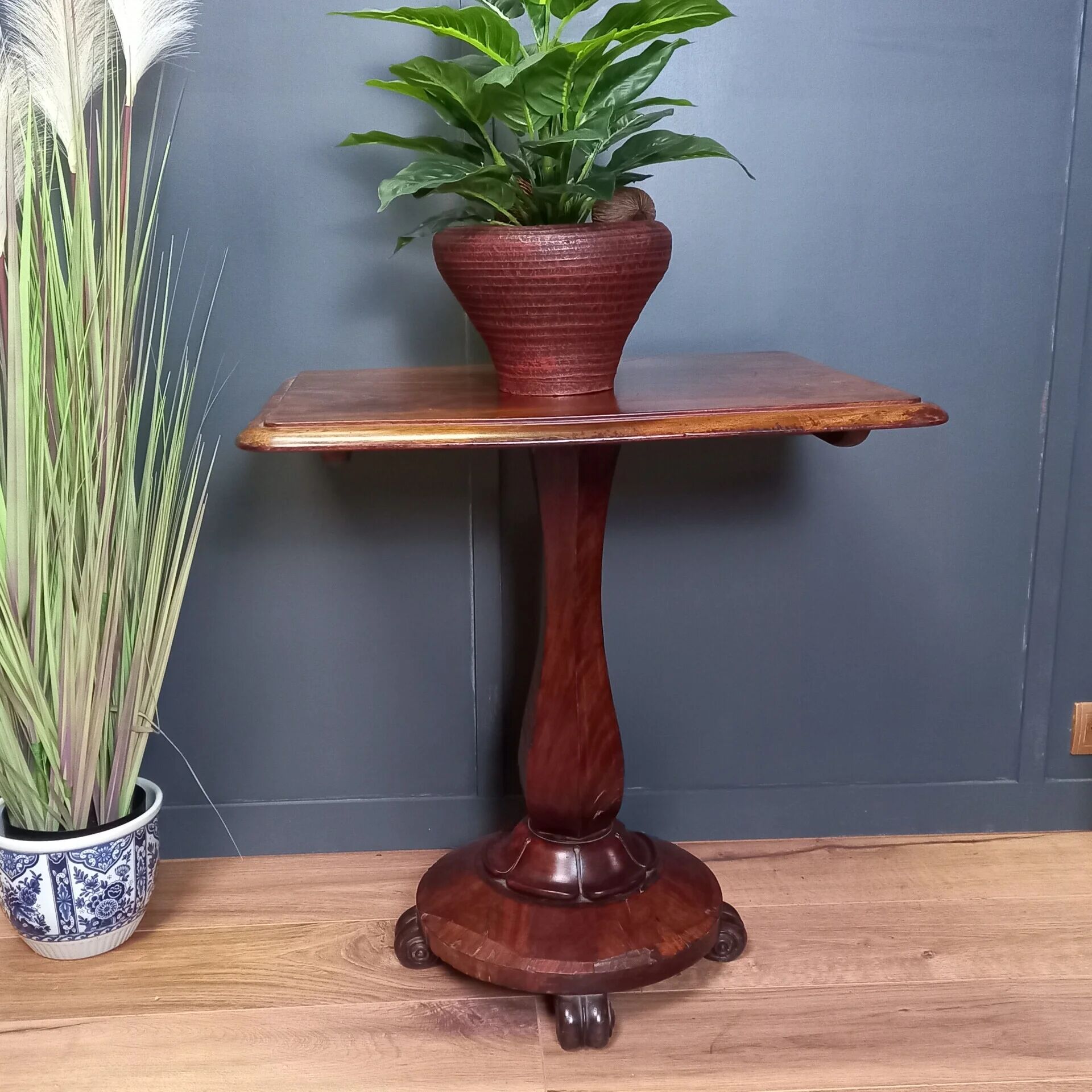 English console table