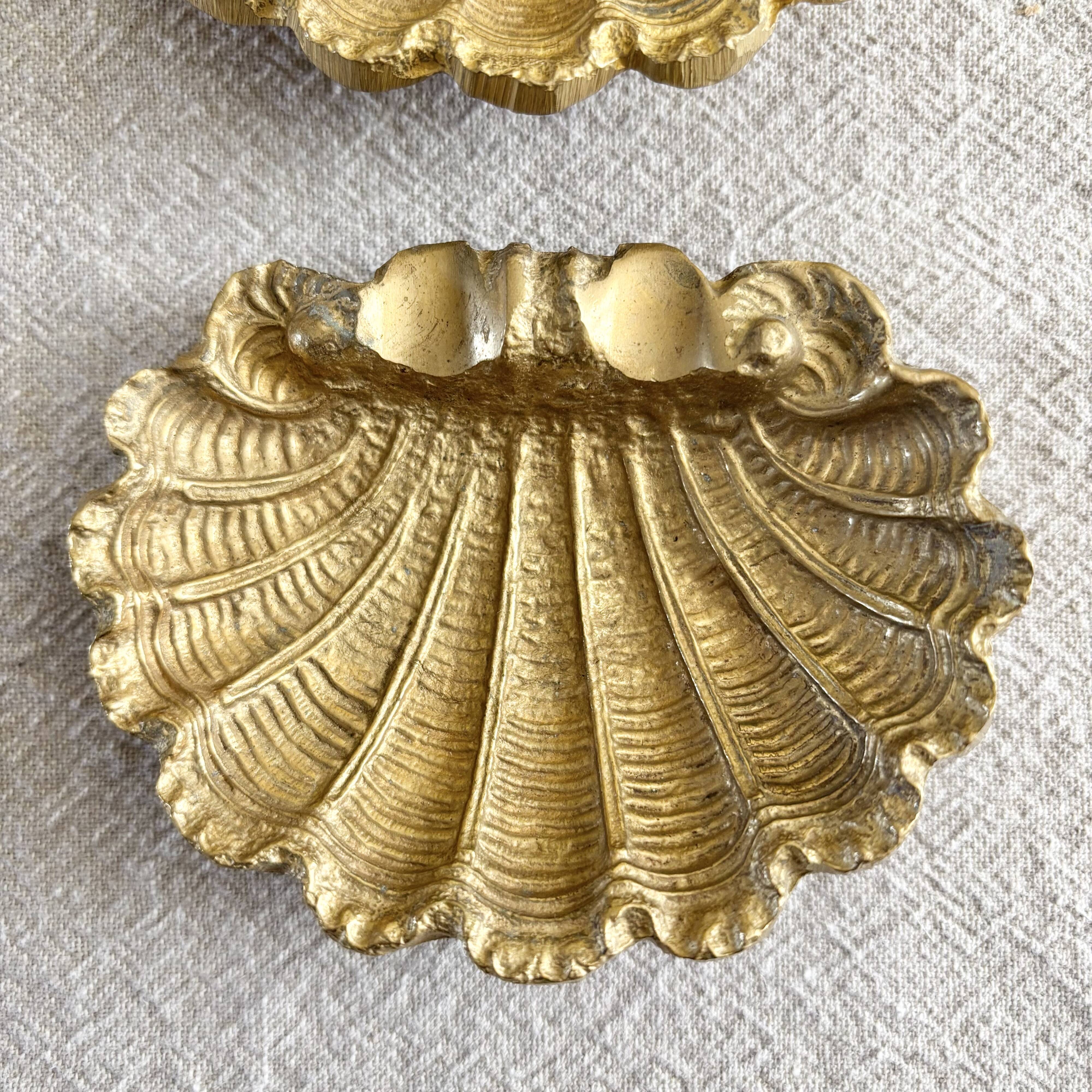 Gilded brass ashtray bowl