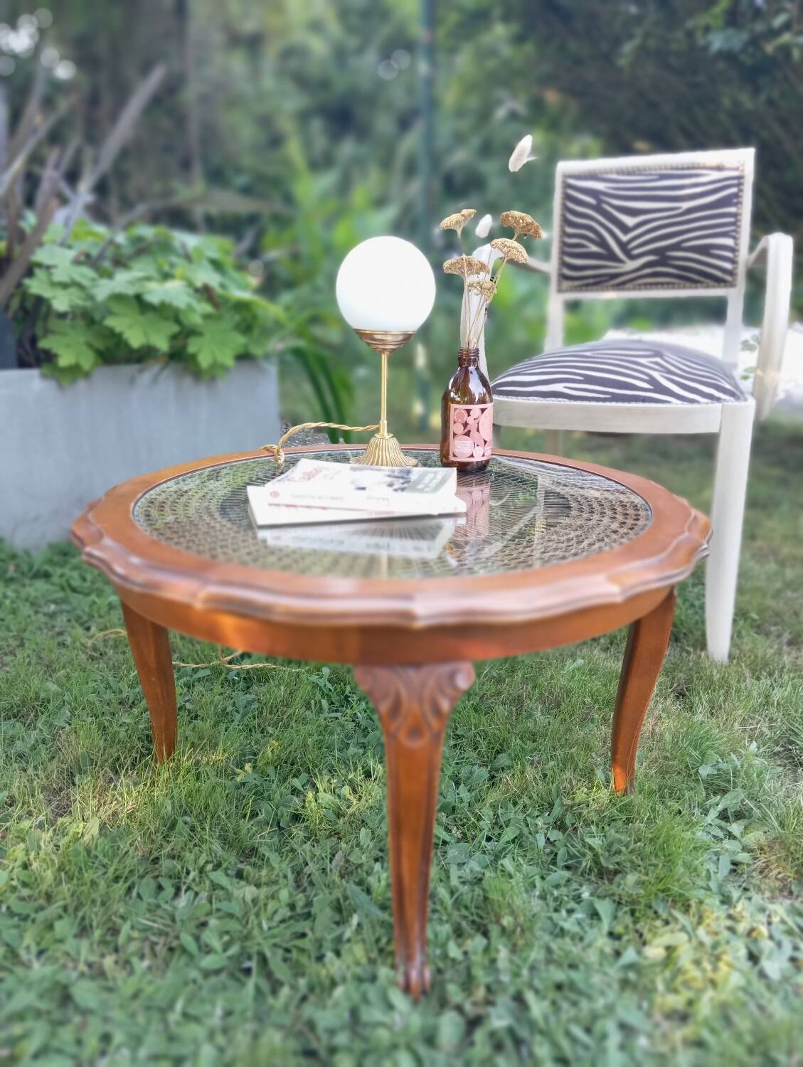 Table basse merisier, cannage et verre style Louis XV, vers 1960