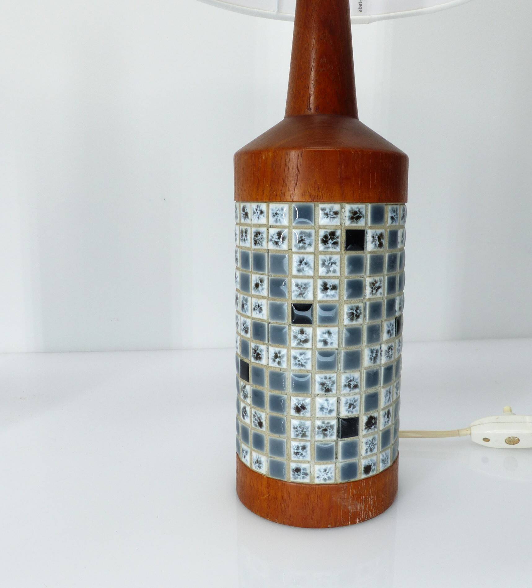 Pair of Scandinavian table lamps in teak and mosaic, Denmark 1960.