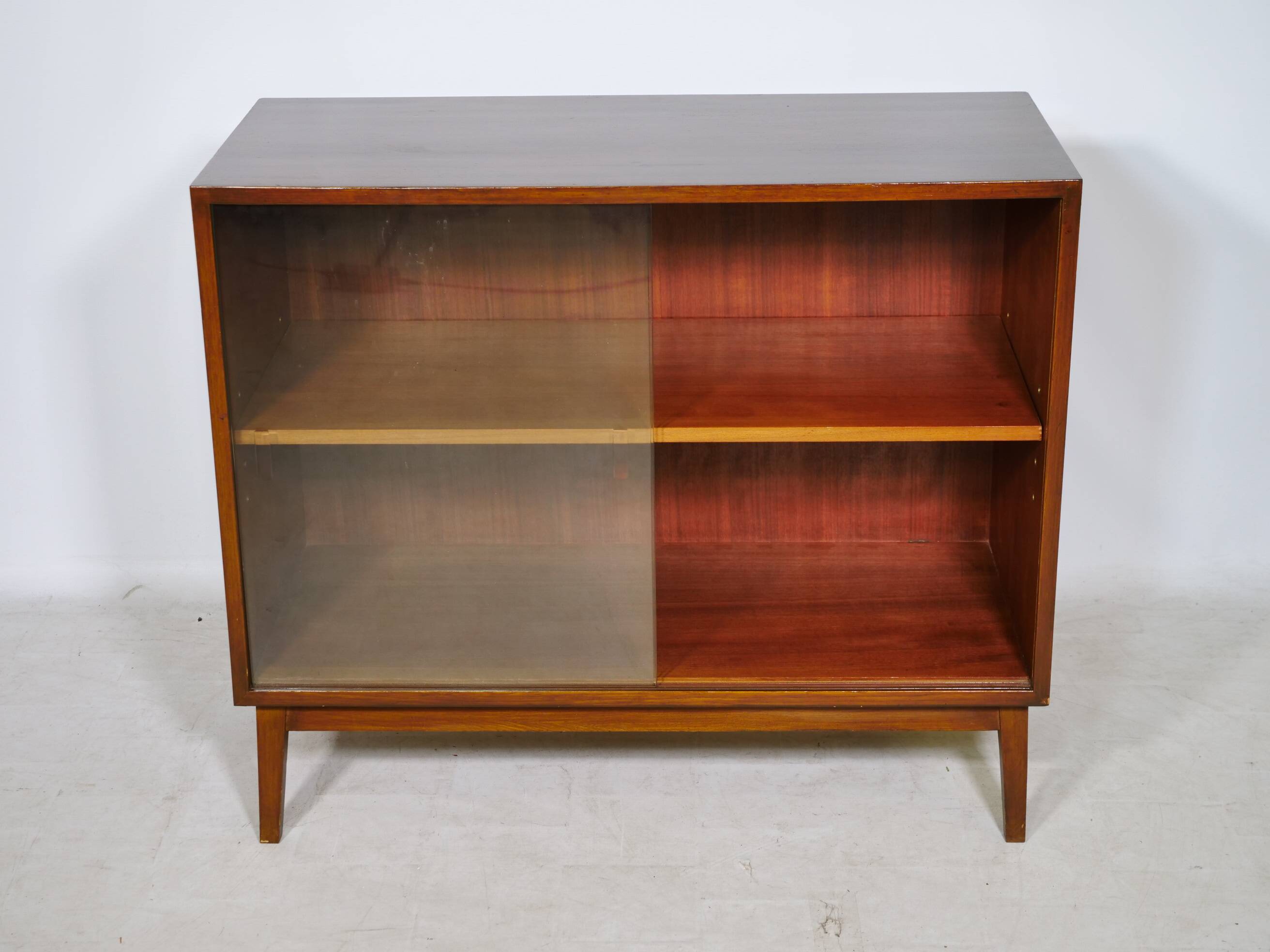 Buffet vitrine en teck des années 1960