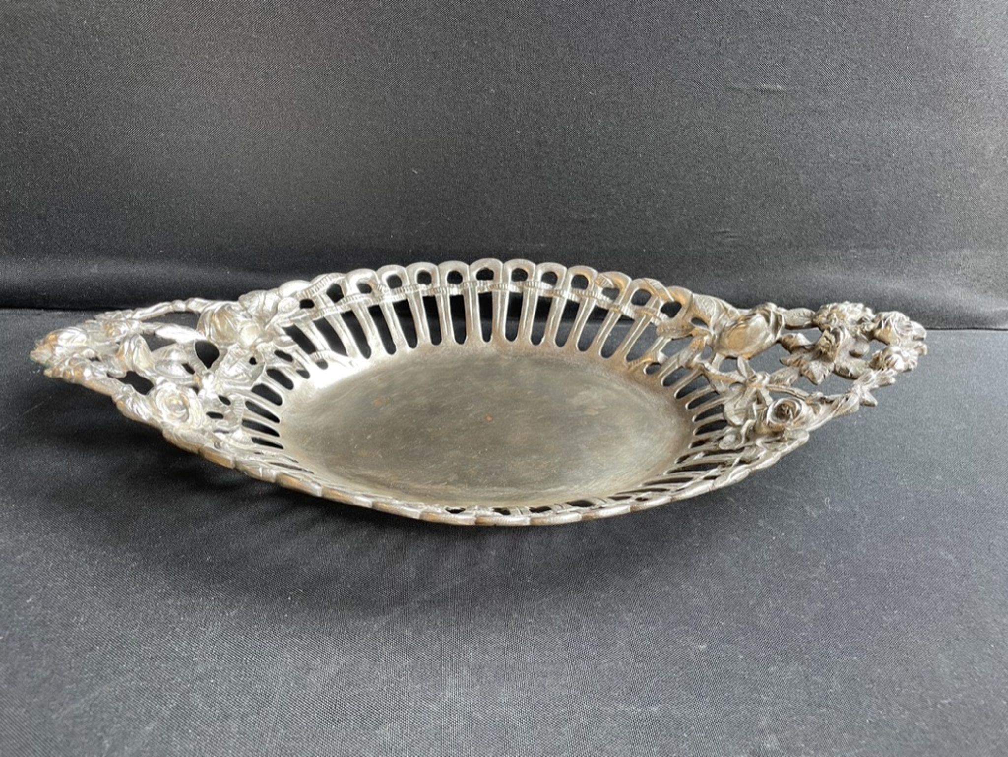 Corbeille en bronze argenté