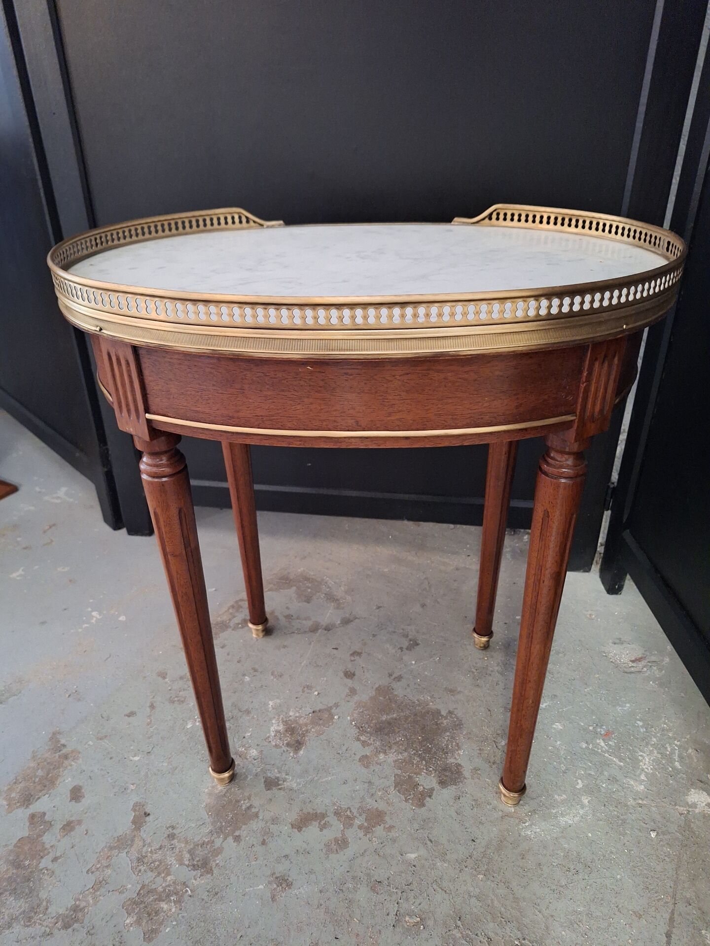 Bedside table