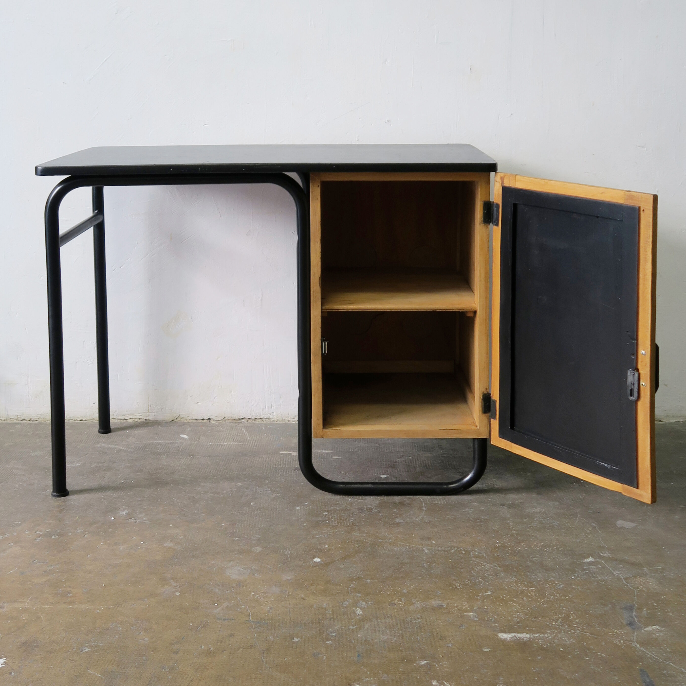 Bauhaus style desk
