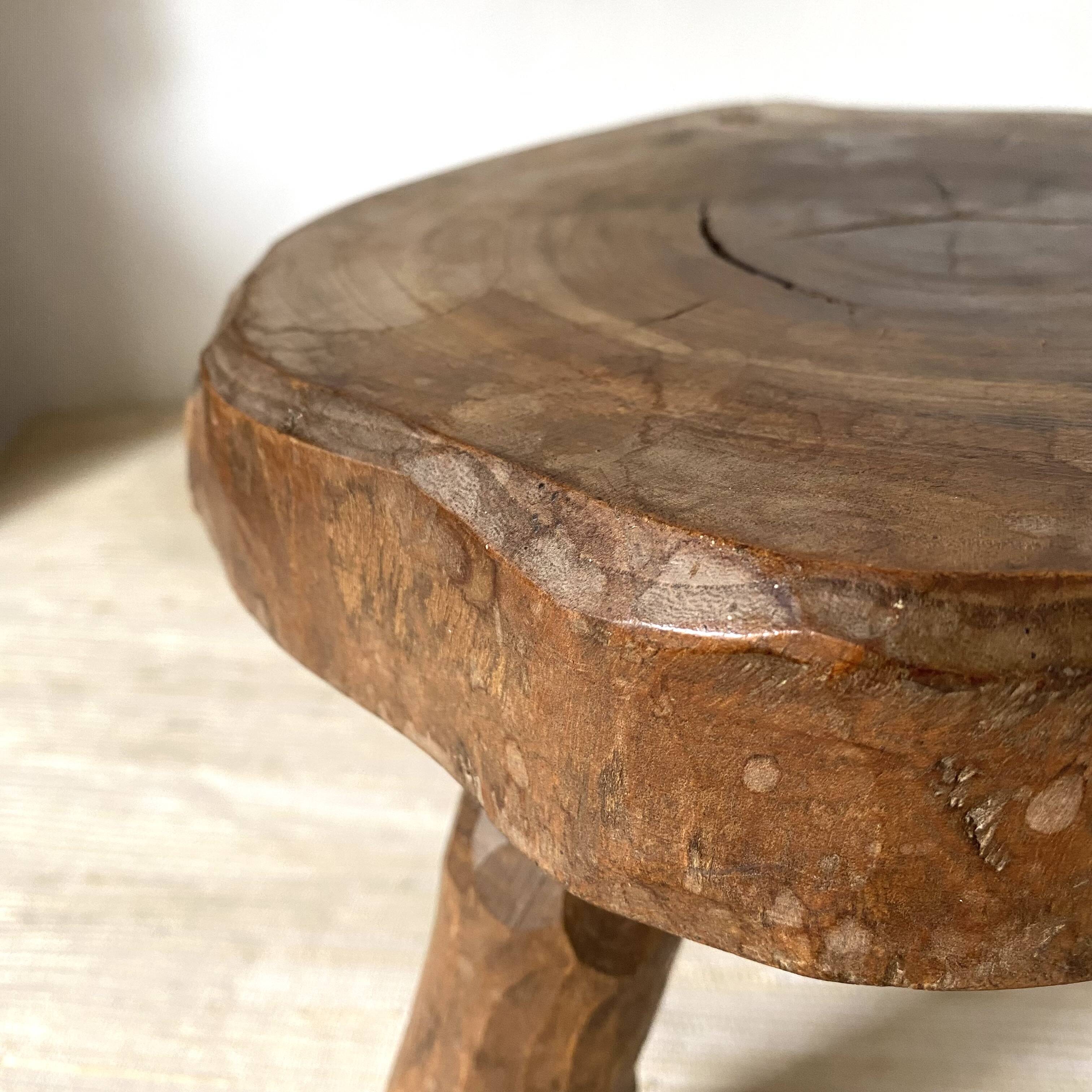 Tabouret bas tripode