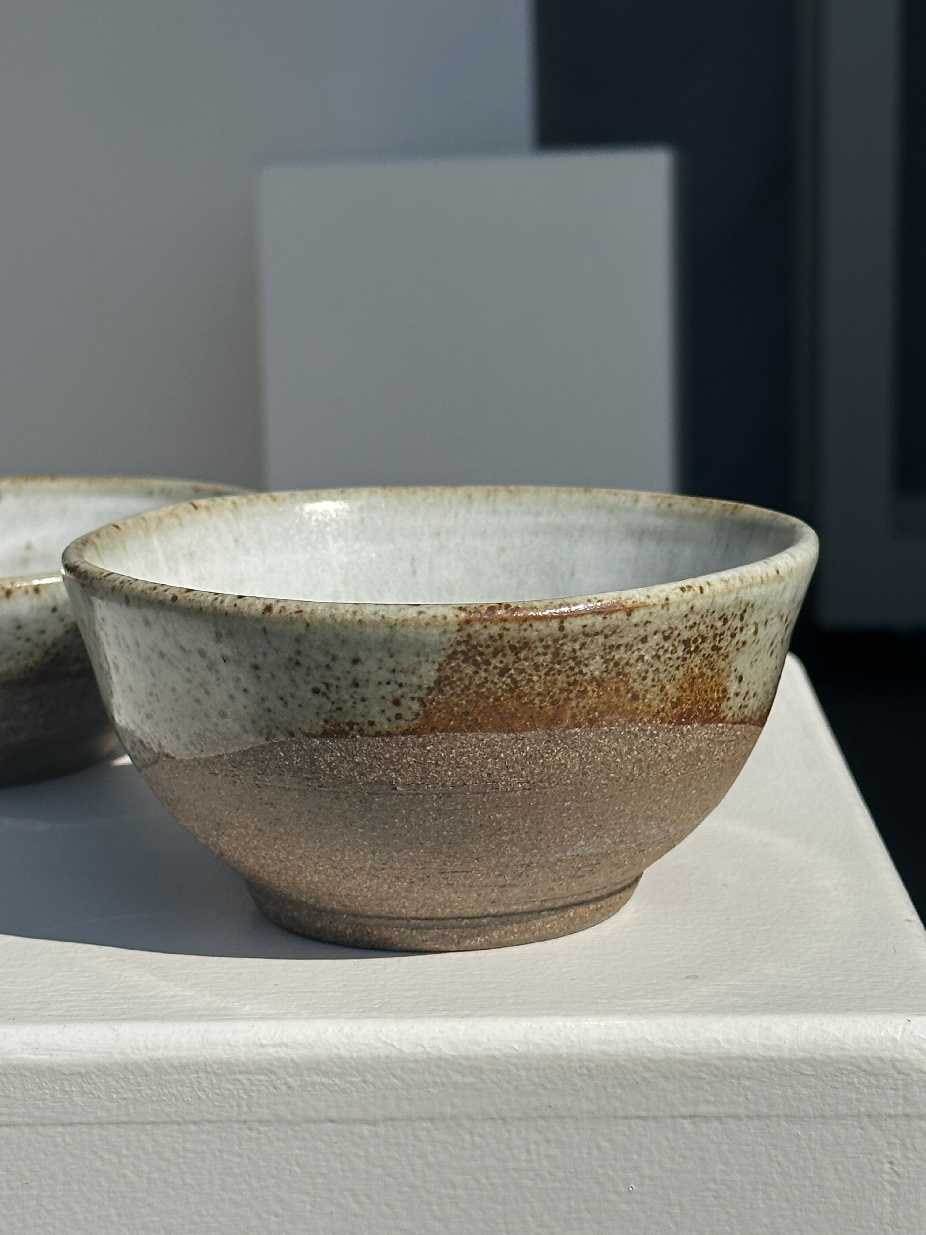 Duo of small brown bowls and speckled glazed ceramic (1top + 1bottom)