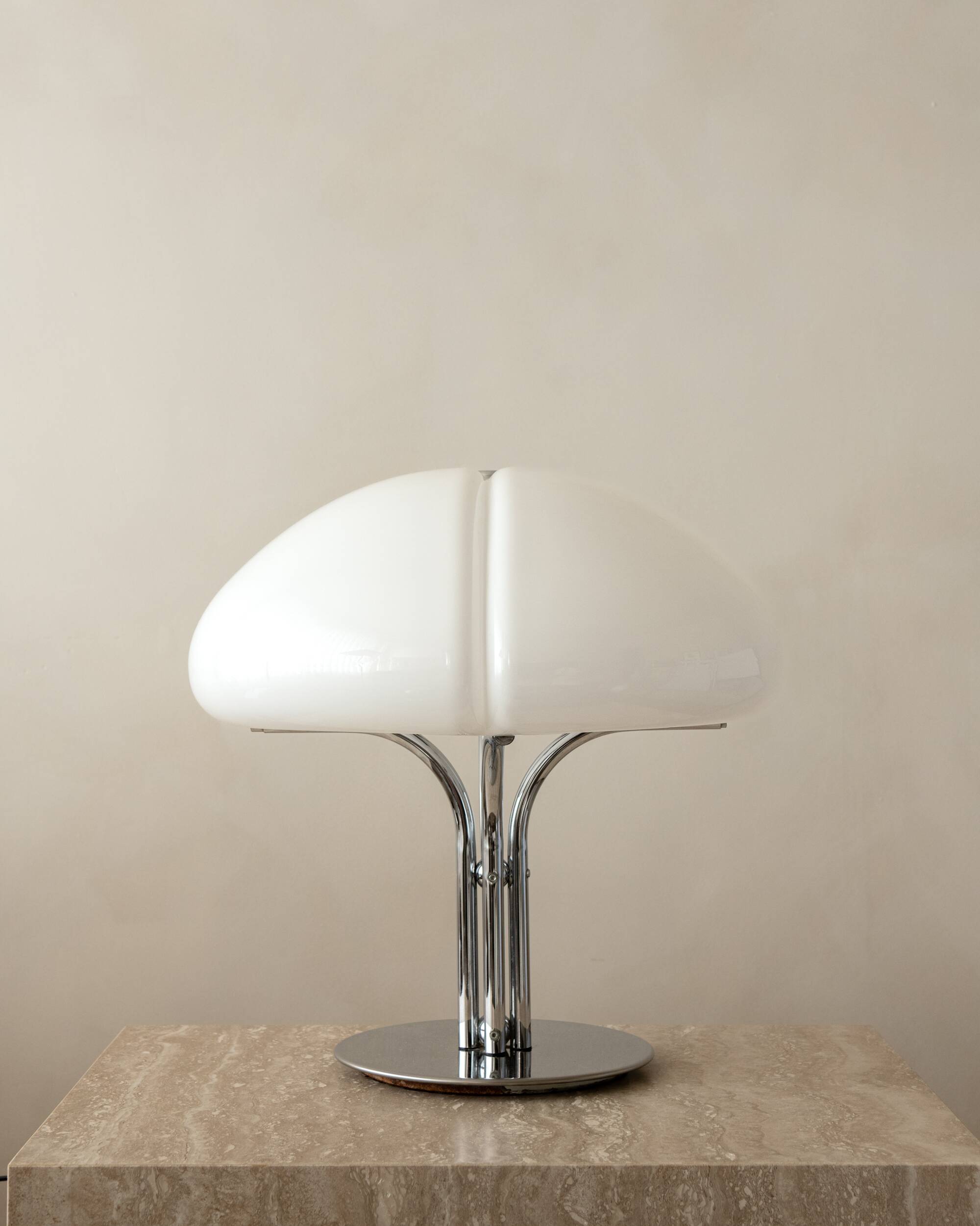 Lampe de table Quadrifoglio par Ufficio Progetti pour Harvey Guzzini, Italie, années 1970