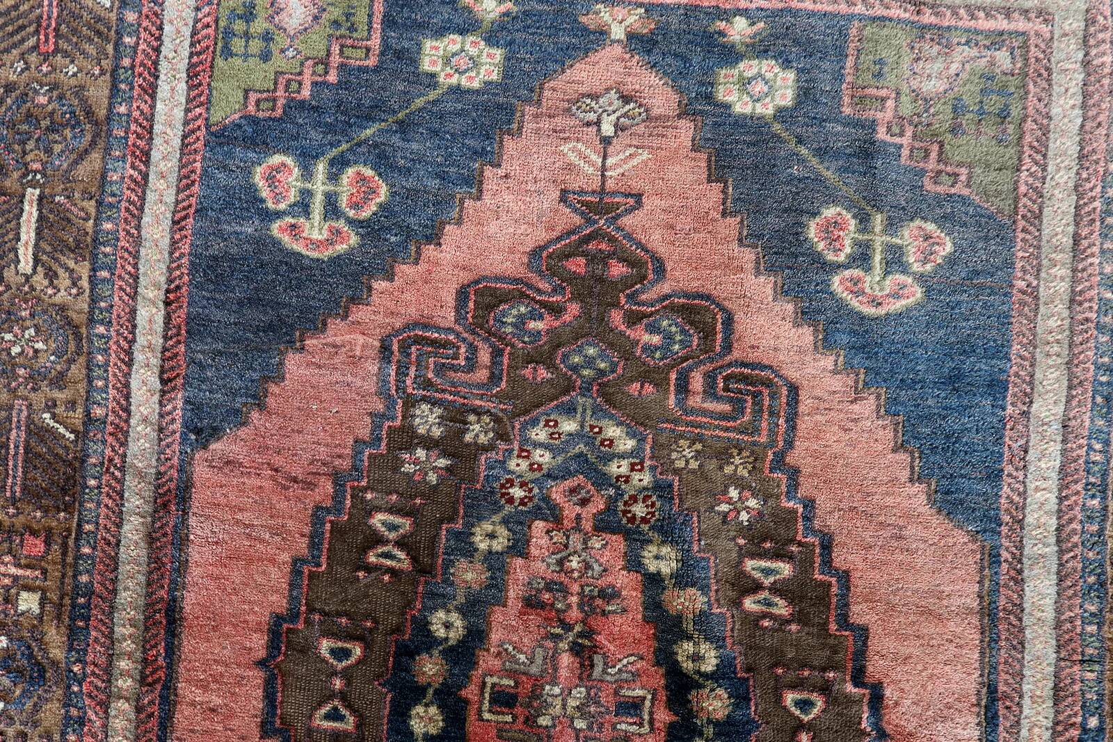 Tapis turc anatolien fait main, années 1970