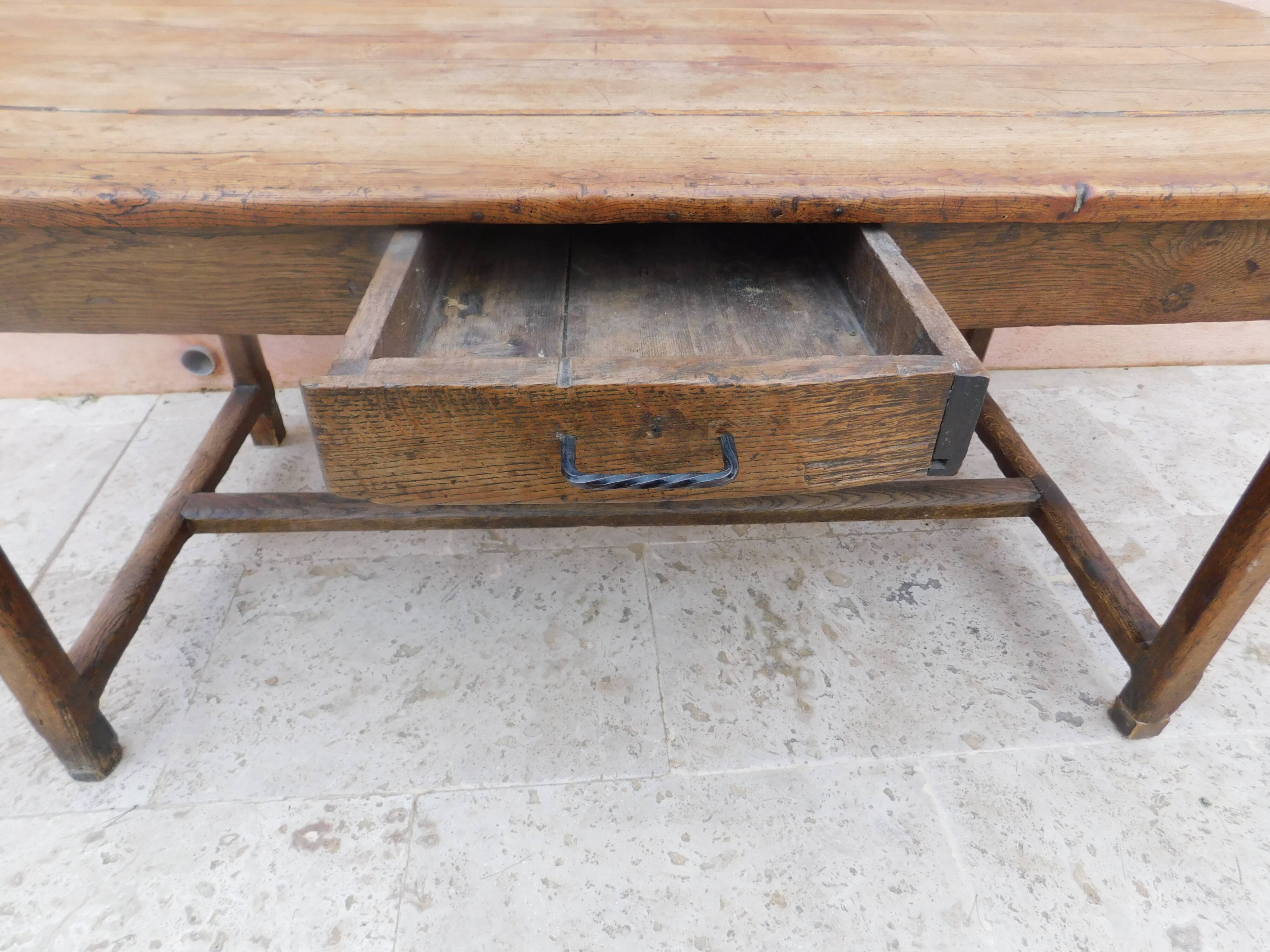 Farm table