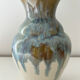 Vase aux coulures bleutées 