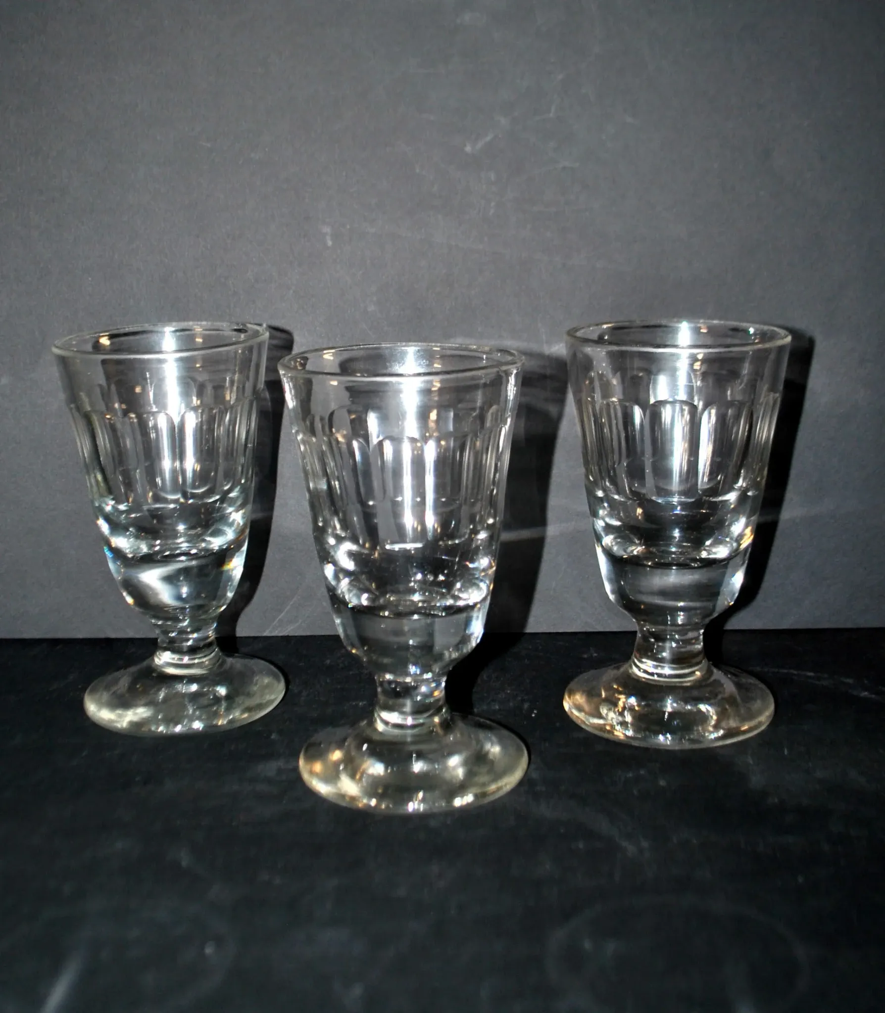 Set of 3 thick blown glass absinthe glasses - Vintage Mazagran