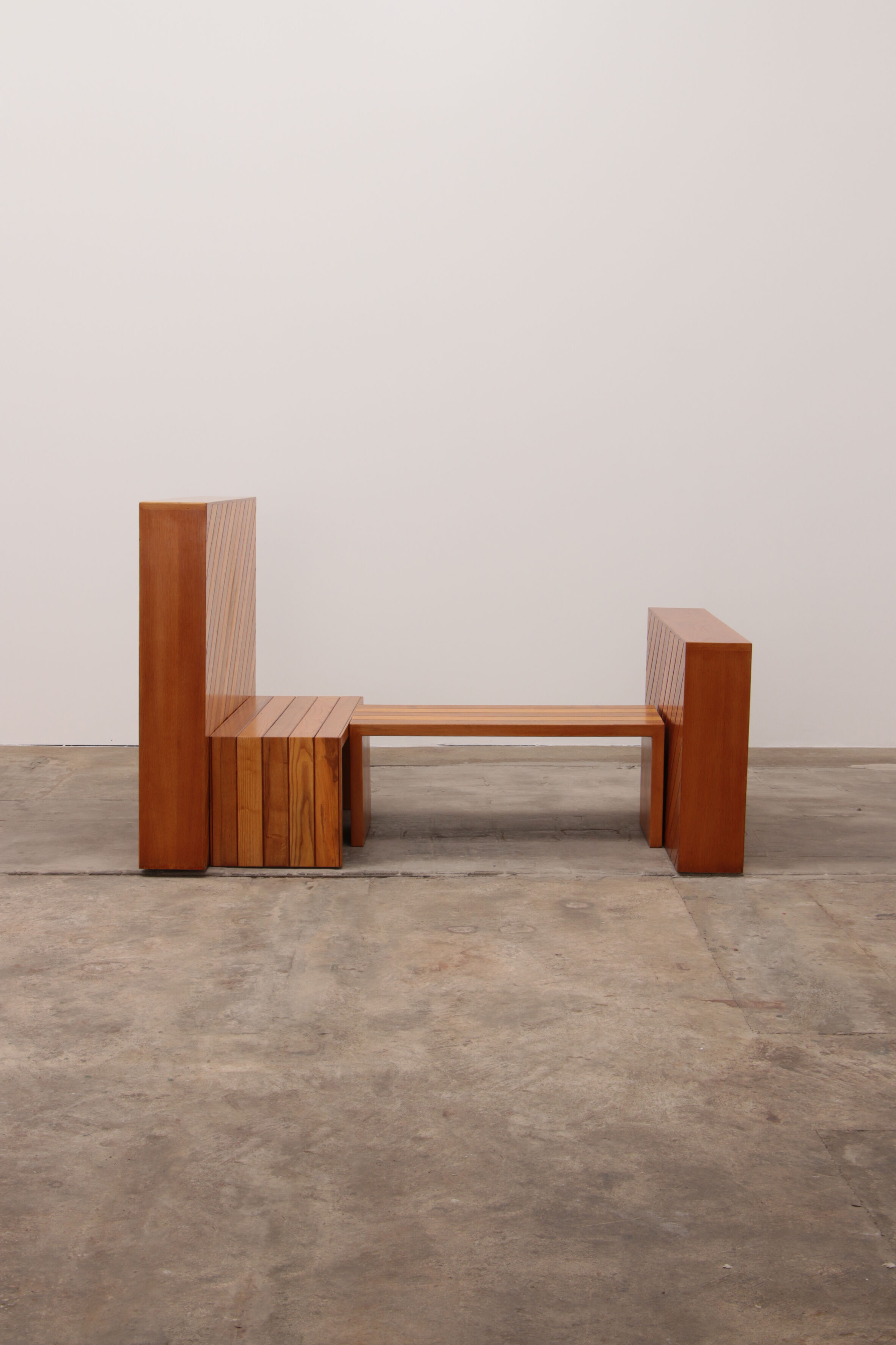 Modular beech set of two room dividers with benches, 1970 Italy