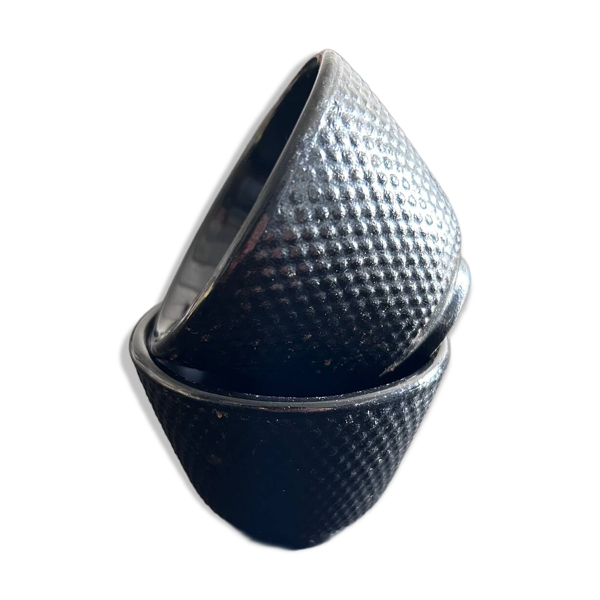 2 tasses à thé en fonte