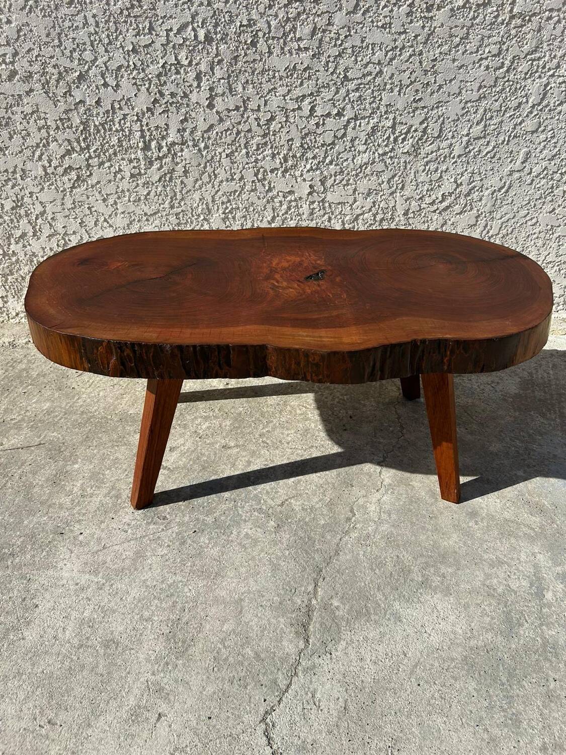 Table basse en bois massif