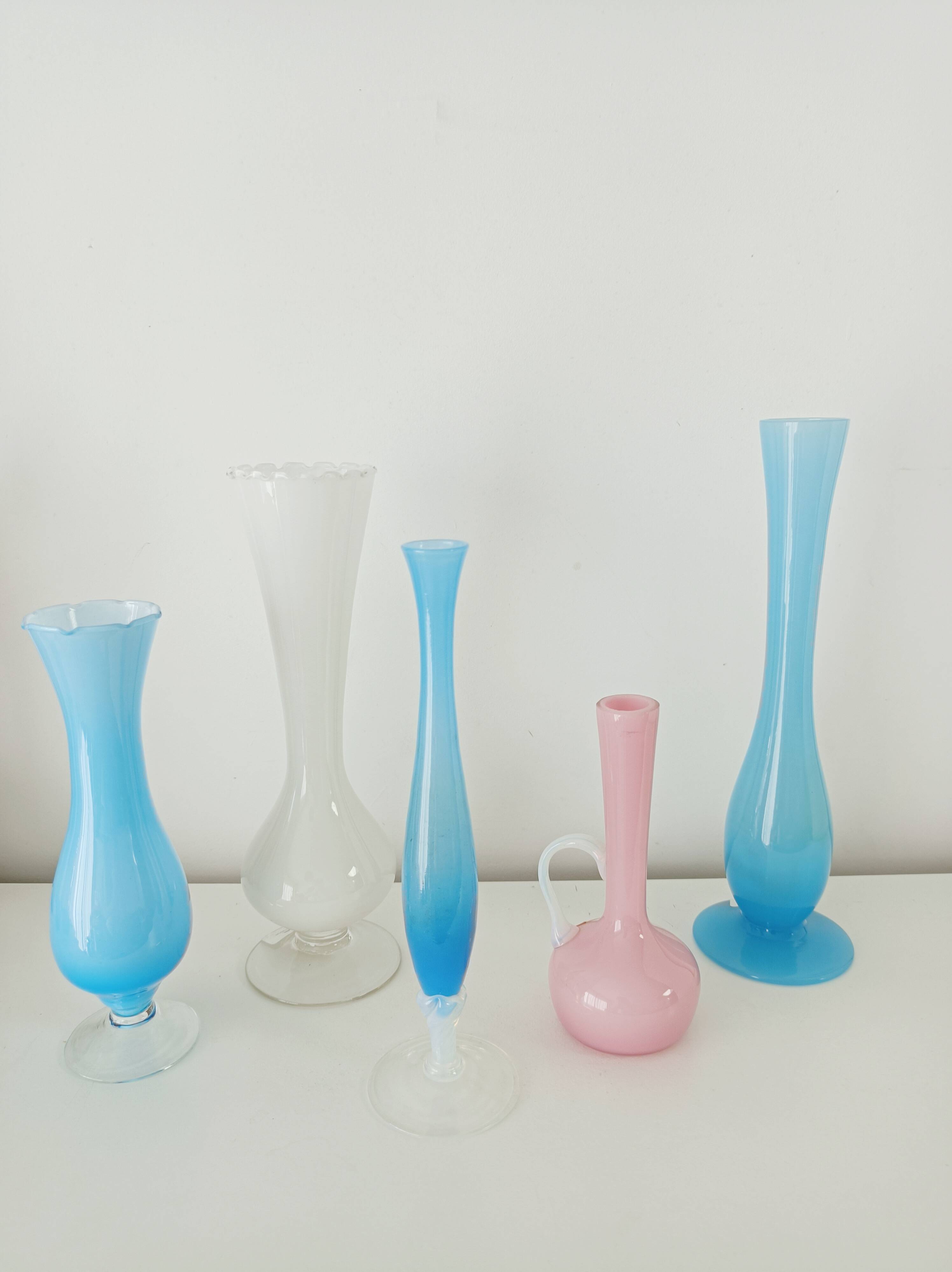 Set of 5 pastel opaline soliflore vases