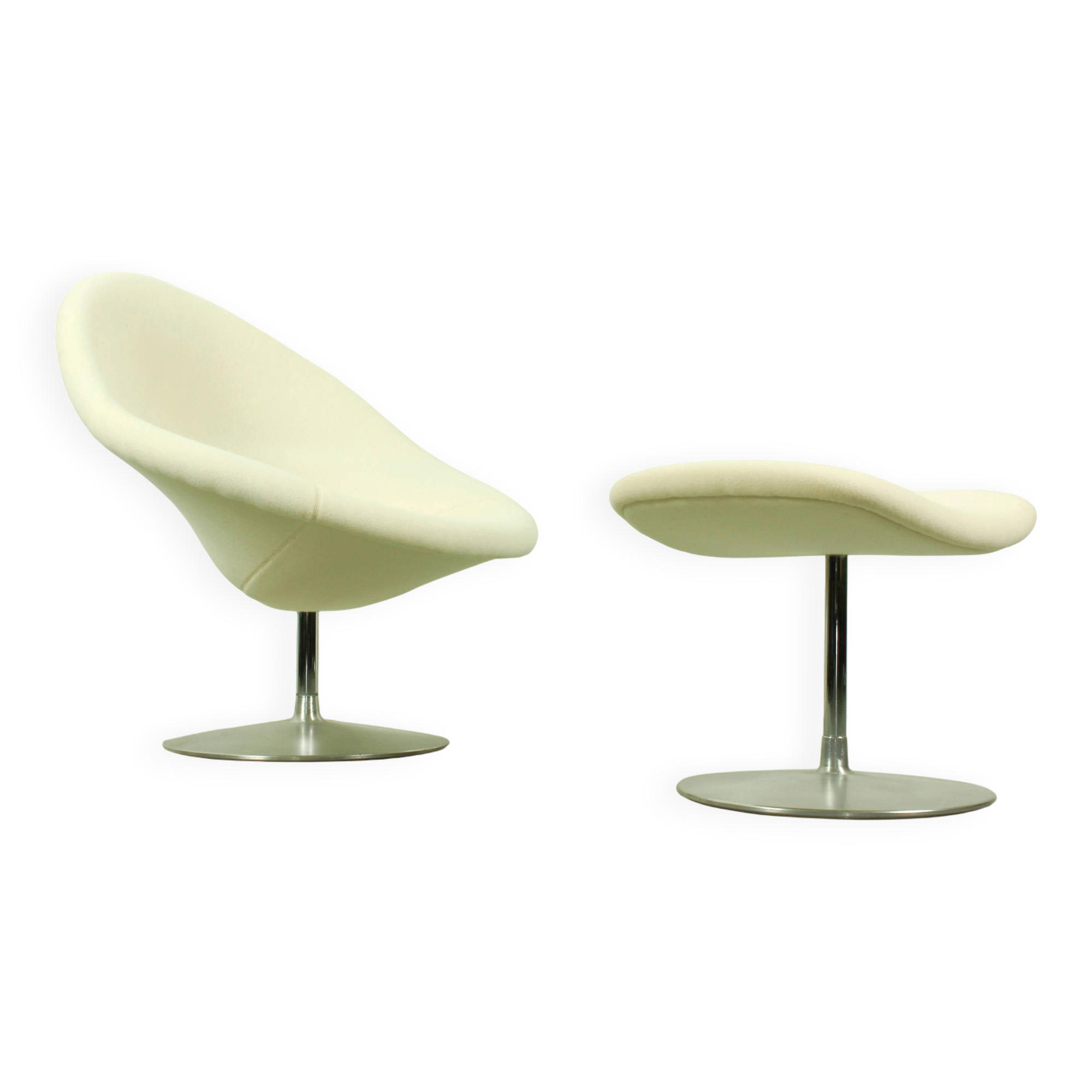 Chaise et pouf "Globe" emblématiques de Pierre Paulin pour Artifort