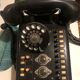 Téléphone ancien standard noir bakélite début XXe