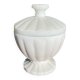 White opaline bonbonnière