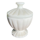 Bonbonnière opaline blanche