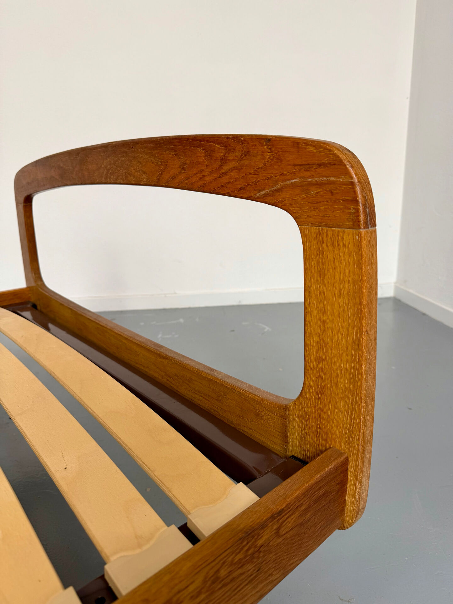 Ancien Lit daybed design Jacques Hauville pour BEMA 1950
